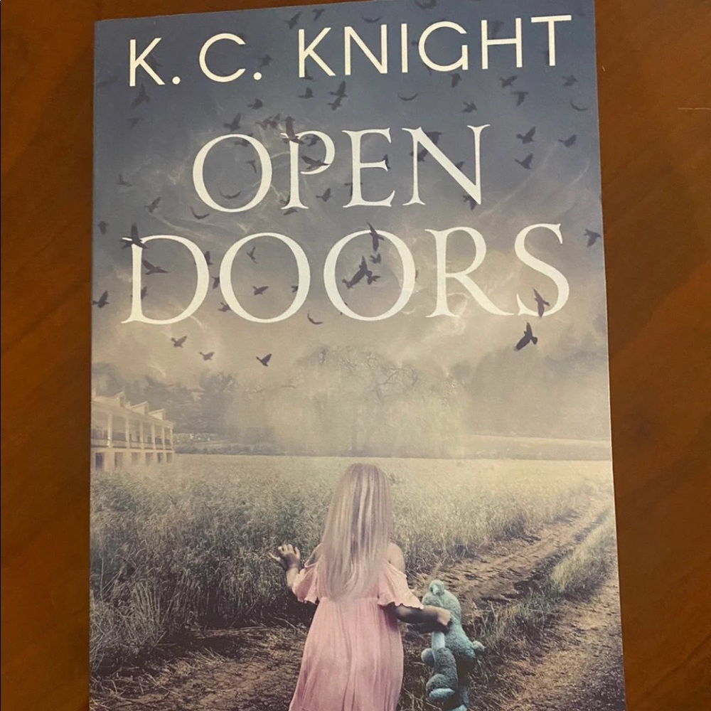 Open Doors by K.C. Knight - EUC! 📚